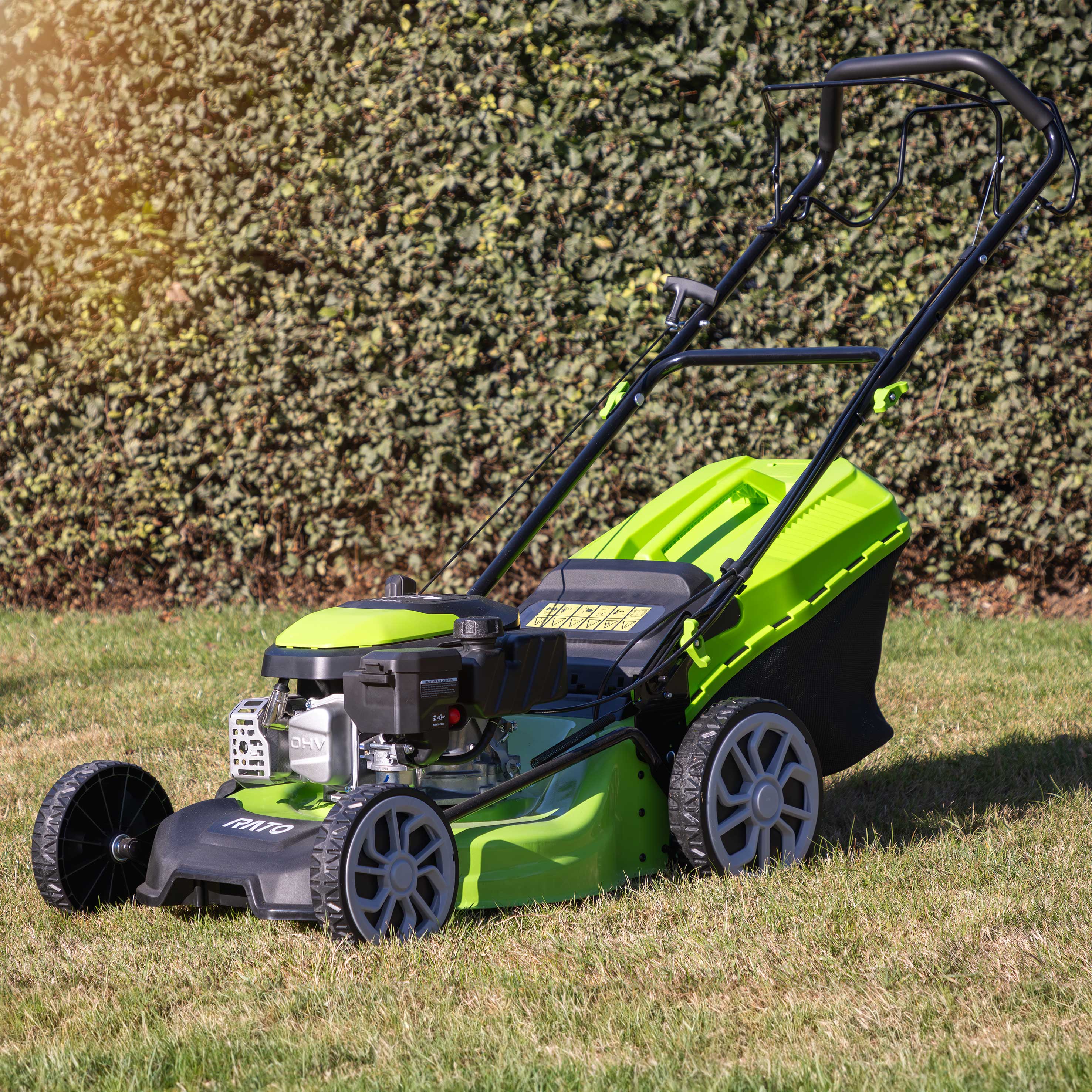 144cc 18"/46cm Self-Propelled Petrol Lawnmower, 4-Stroke - DG101