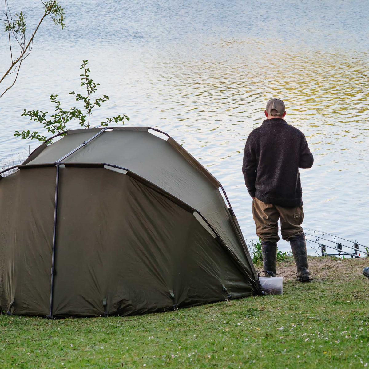 Fishing Bivvy Tent, 2-Man Waterproof UV Protection, Fishing Chair & Be -  Dellonda